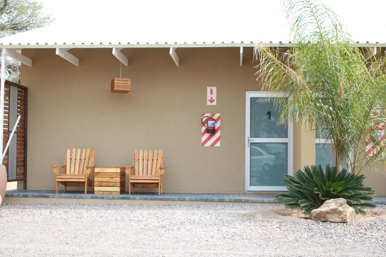 Maritz Country Lodge Keetmanshoop Buitenkant foto