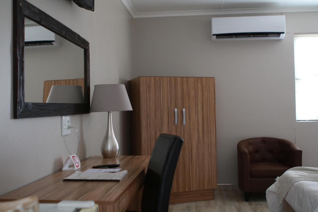 Maritz Country Lodge Keetmanshoop Buitenkant foto