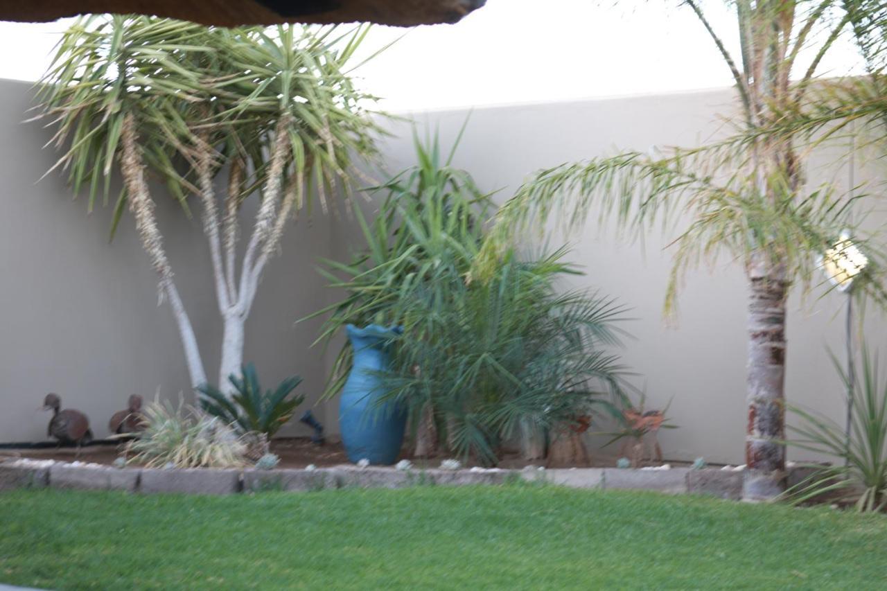 Maritz Country Lodge Keetmanshoop Buitenkant foto