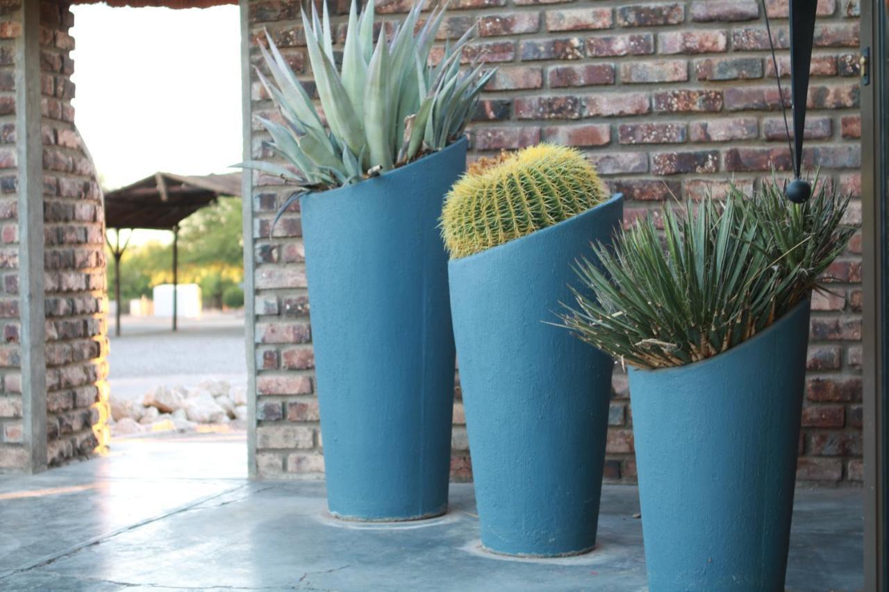 Maritz Country Lodge Keetmanshoop Buitenkant foto