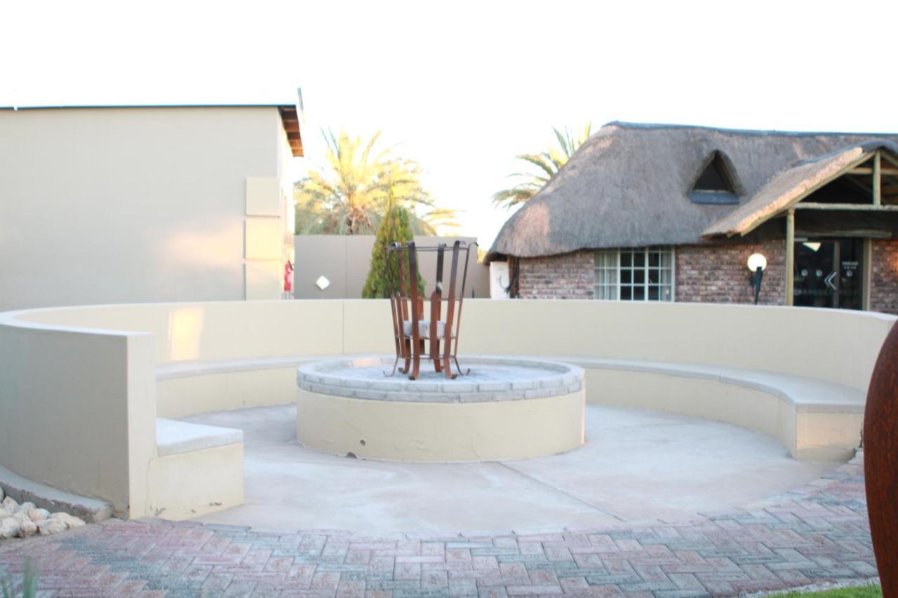 Maritz Country Lodge Keetmanshoop Buitenkant foto